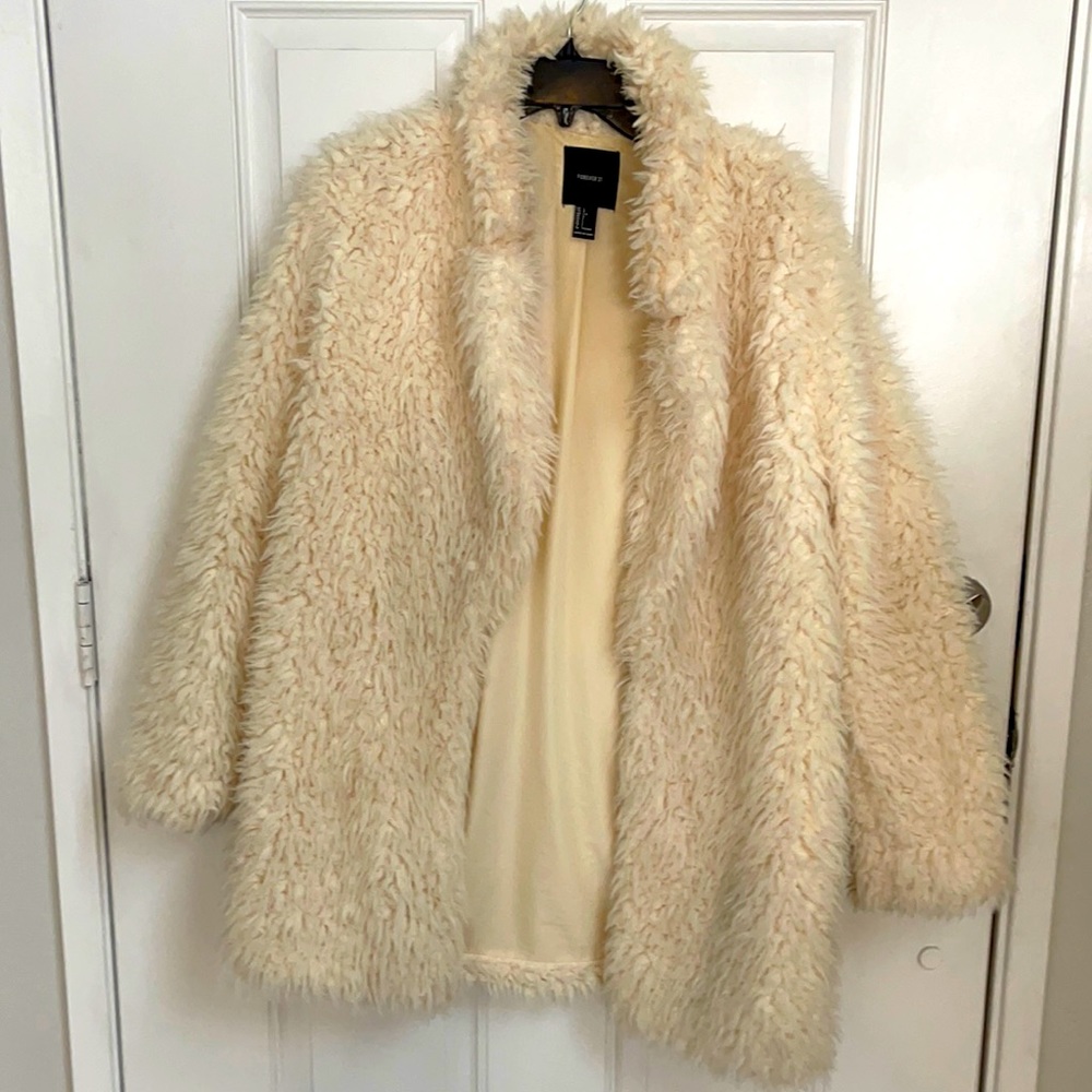 Cream colored forever 21 big fluffy cozy jacket!
